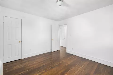 Bedroom - 507 Post Rd, Warwick, RI 02888 photo 2 of 2