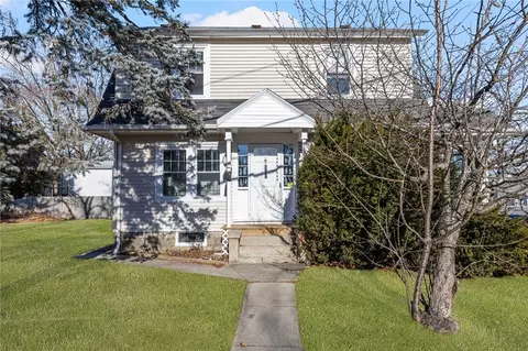 507 Post Rd, Warwick, RI 02888