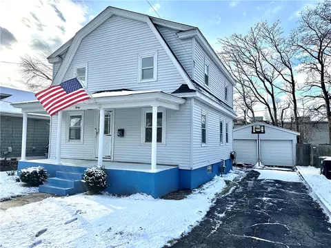 30 Wellesley Ave, North Providence, RI 02911
