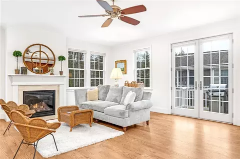 19 Newbury Dr, Westerly, RI 02891 photo 5