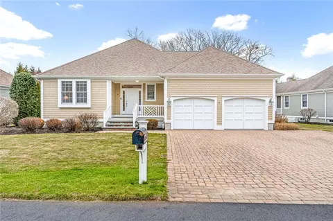 19 Newbury Dr, Westerly, RI 02891
