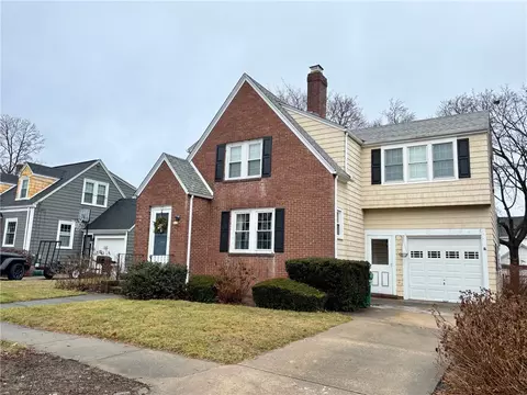 73 Longwood Ave, Warwick, RI 02888