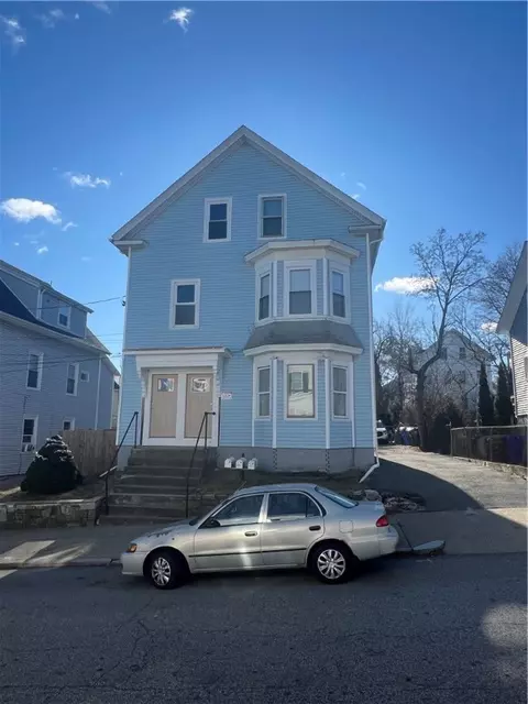36 Highland St, Pawtucket, RI 02860