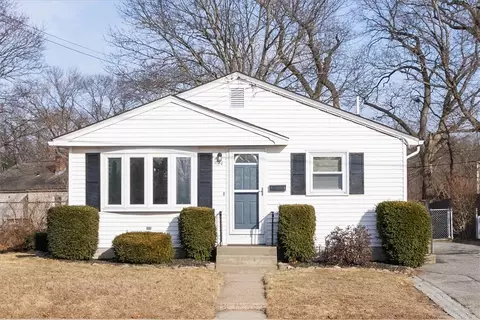 24 Pawtucket Ave, East Providence, RI 02916