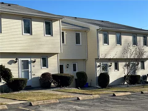 33 Dale Ave #D, Johnston, RI 02919