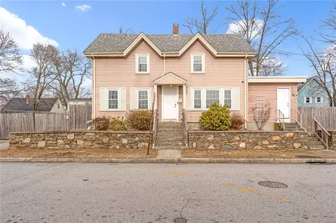 94 Ordway St, Pawtucket, RI 02861