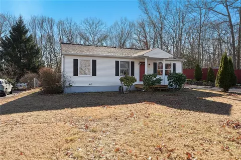 1134 Central Ave, Johnston, RI 02919