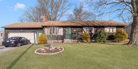 15 Morris St, West Warwick, RI 02893