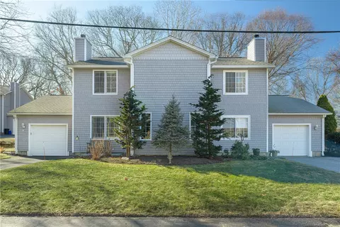 7 Cinnamon Ln #20A, Narragansett, RI 02874