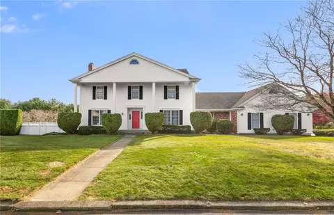 122 Cranberry Ter, Cranston, RI 02921