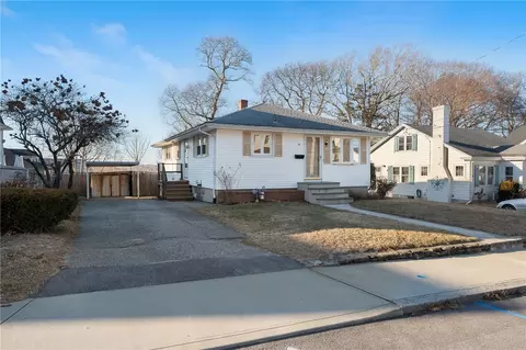 38 Highland Ave, Westerly, RI 02891