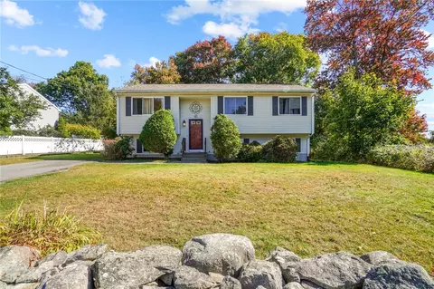53 Hoover St, West Warwick, RI 02893