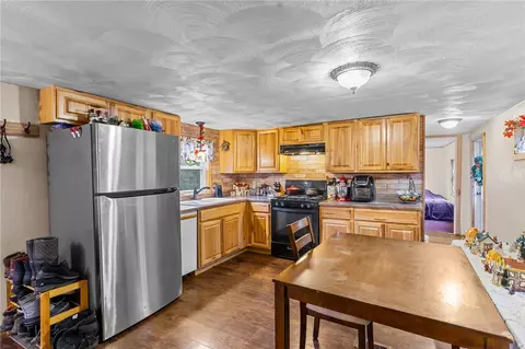 77 Miskiania Trl, Exeter, RI 02822 photo 17