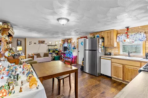 77 Miskiania Trl, Exeter, RI 02822 photo 14