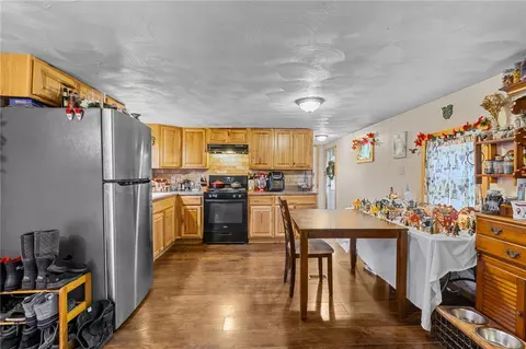 77 Miskiania Trl, Exeter, RI 02822 photo 18