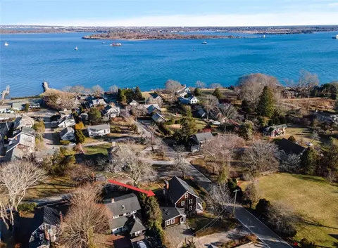 122 Ferry Rd, North Kingstown, RI 02874