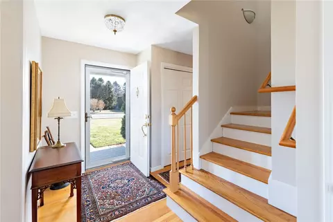 150 N Weeden Rd, South Kingstown, RI 02879