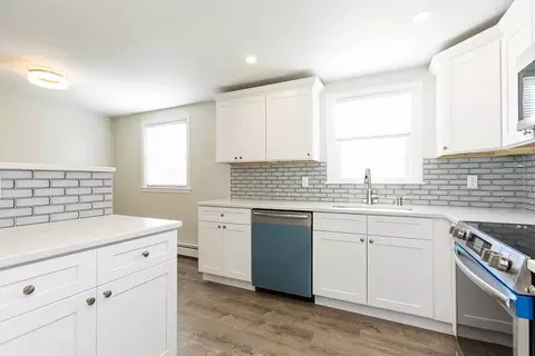 Kitchen - 79 Duncan Rd, Warwick, RI 02886 photo 2 of 4