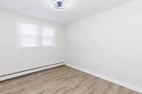 Bedroom - 79 Duncan Rd, Warwick, RI 02886 photo 3 of 3