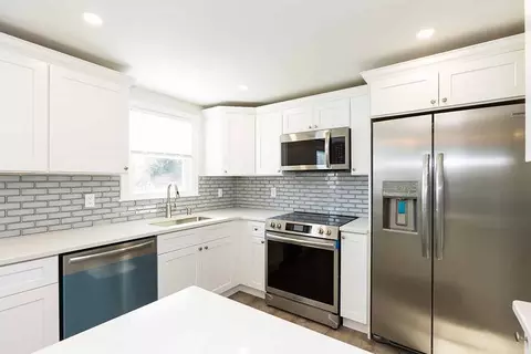 Kitchen - 79 Duncan Rd, Warwick, RI 02886 photo 1 of 4