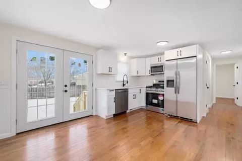 72 Cathedral Rd, Warwick, RI 02889 photo 2