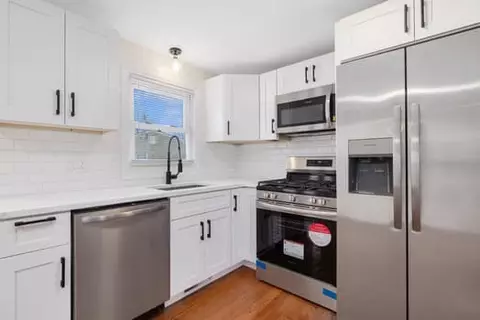 72 Cathedral Rd, Warwick, RI 02889 photo 4