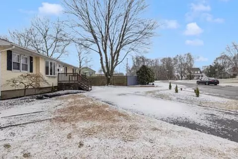 72 Cathedral Rd, Warwick, RI 02889 photo 23