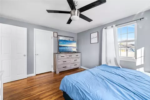 Bedroom - 64 Claypool Dr, Warwick, RI 02886 photo 2 of 5