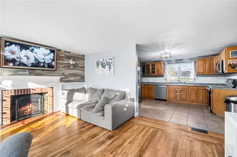 Living - 64 Claypool Dr, Warwick, RI 02886 photo 1 of 4