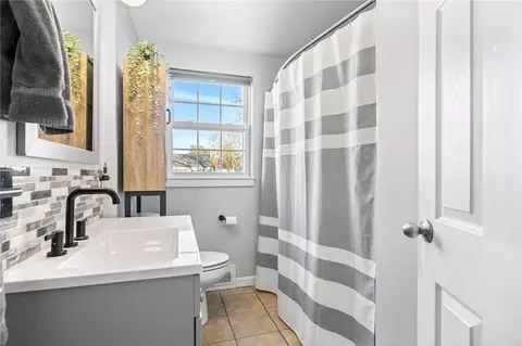 Bath - 64 Claypool Dr, Warwick, RI 02886 photo 1 of 2