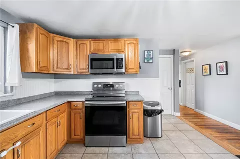 Entry Way - 64 Claypool Dr, Warwick, RI 02886 photo 1 of 3