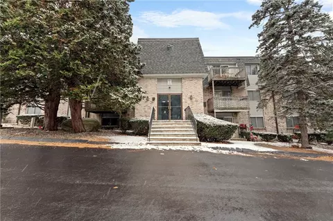1560 Douglas Ave #A14, North Providence, RI 02904