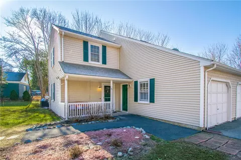 95 Bristol Ferry Rd, Portsmouth, RI 02871