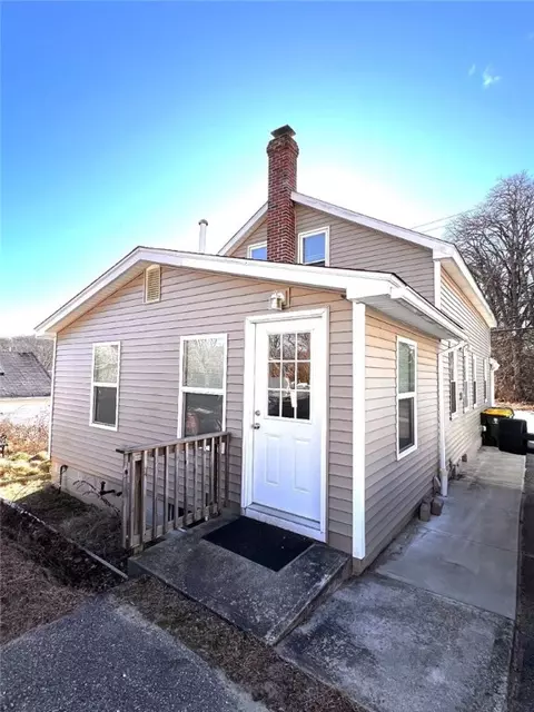 50 Mapleville Main St, Mapleville, RI 02839 photo 3