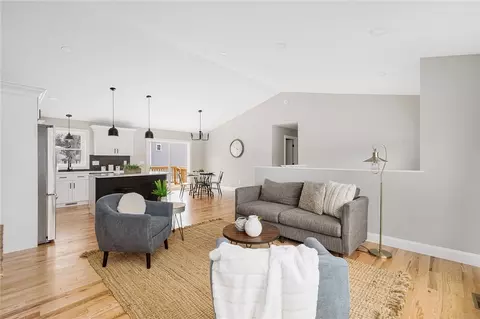 58 Waverly St, Warwick, RI 02889 photo 8