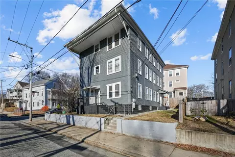 287 Mason St, Woonsocket, RI 02895 photo 2
