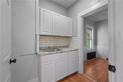 112 W School St, Woonsocket, RI 02895 photo 34