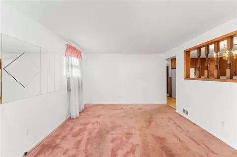 Living - 37 Eldridge Ave, Warwick, RI 02886 photo 3 of 4