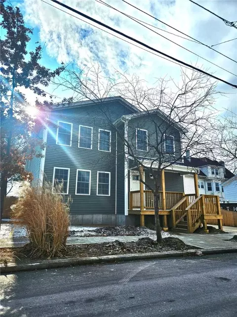 198 Warrington St, Providence, RI 02907