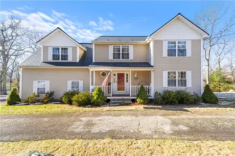 725 Read School House Rd, Coventry, RI 02816