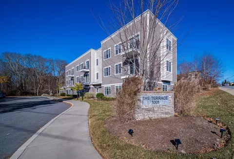 1001 Main St #4, East Greenwich, RI 02818