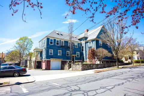 182 Adelaide Ave #6, Providence, RI 02907