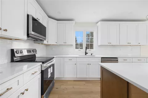 Kitchen - 21 Echo Rd, Glocester, RI 02814 photo 2 of 3