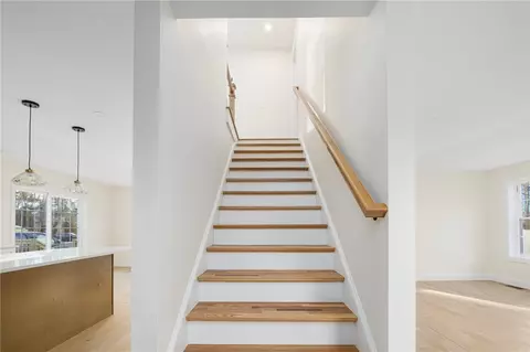 Entry Way - 21 Echo Rd, Glocester, RI 02814 photo 4 of 6