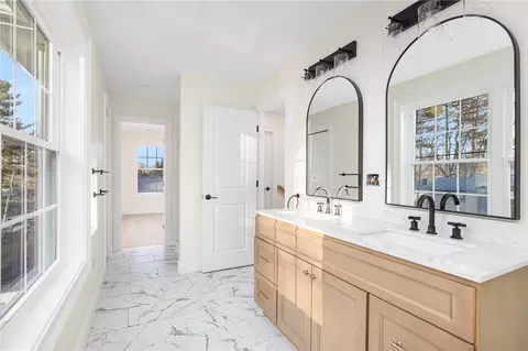 Bath - 21 Echo Rd, Glocester, RI 02814 photo 2 of 2