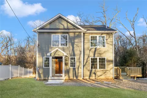 21 Echo Rd, Glocester, RI 02814