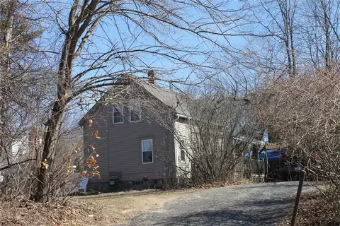15 Earl St, West Warwick, RI 02893