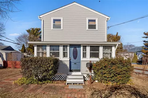 52 Greene Ave, Barrington, RI 02806