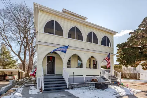 45 Trent St, Woonsocket, RI 02895