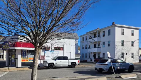 1380 Plainfield St, Cranston, RI 02920